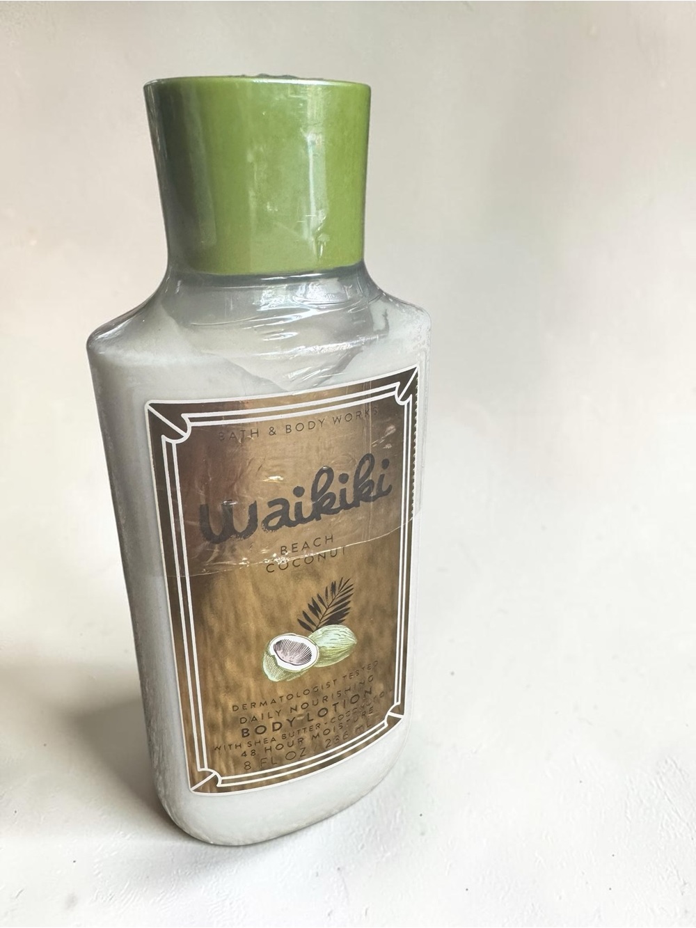 Bath & Body Works Waikiki Beach Coconut Body Lotion - NEW